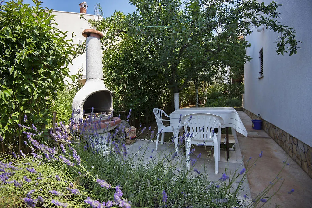 Apartments Petrcane Welcome