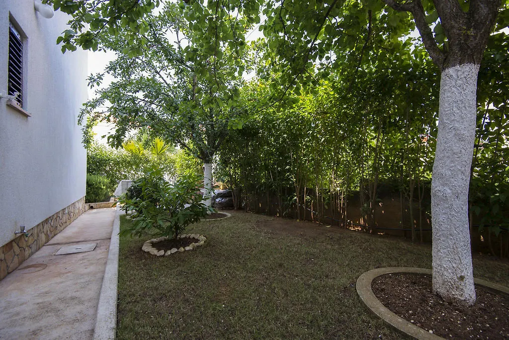 Apartments Petrcane Welcome