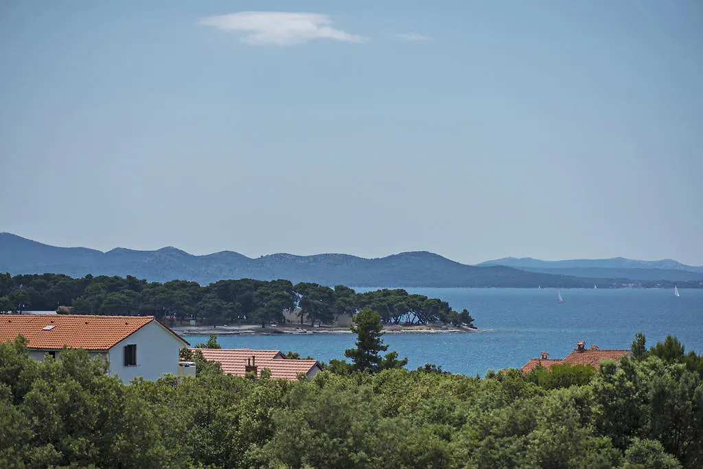 Apartments Petrcane Welcome location