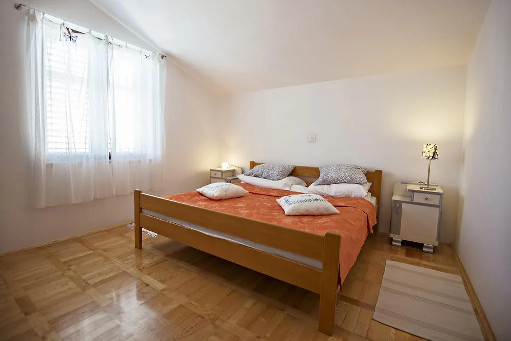 Apartments Petrcane Welcome
