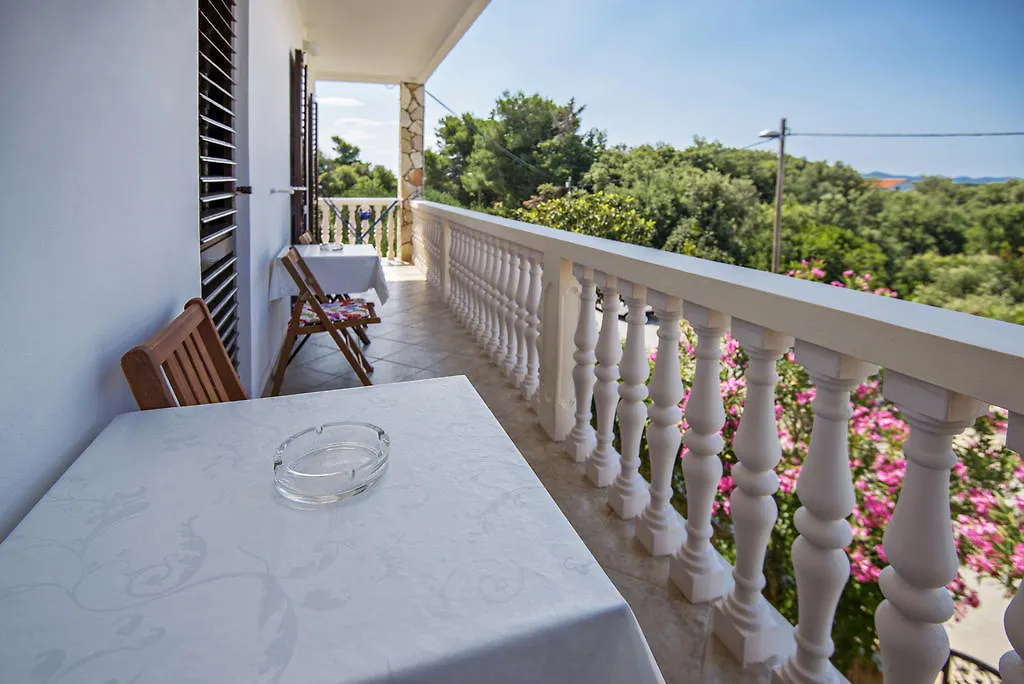 Apartments Petrcane Welcome