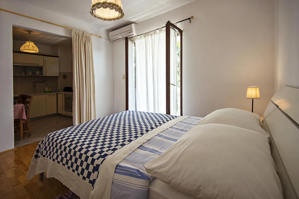 Apartments Petrcane Welcome Croatia