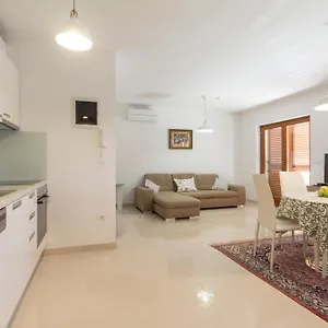 Veronika Apartman Medulin