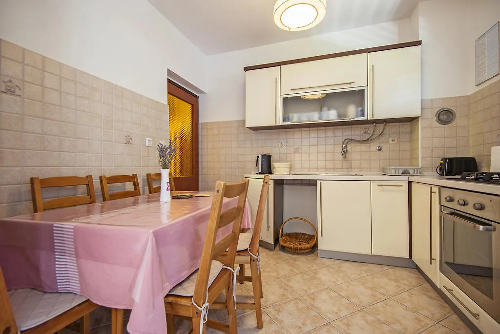 Apartments Petrcane Welcome